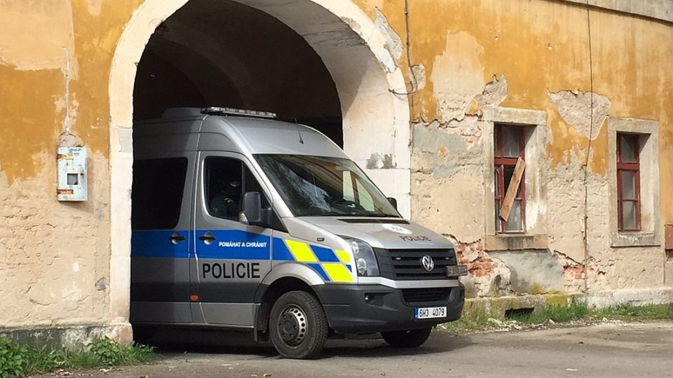 Policejní pořádkové jednotky. Převahu policisté mají hlavně díky pravidelnému a tvrdému výcviku. Na jedno cvičení vás zavedeme do Josefova 