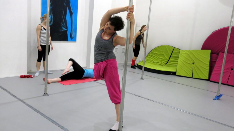 K pole dance se dostala náhodou před dvěma lety