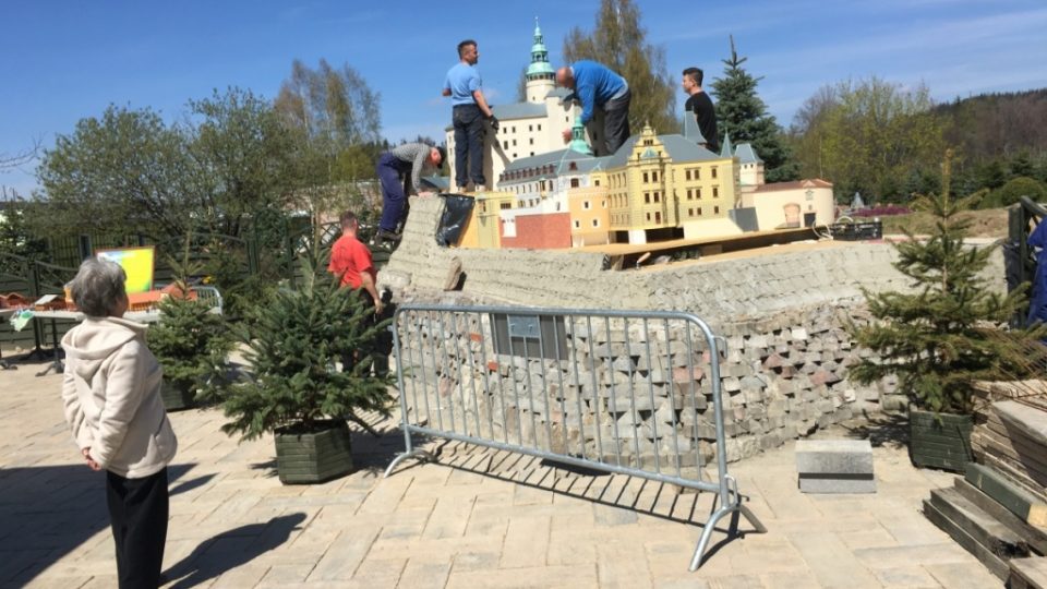 Frýdlantský hrad a zámek se už brzy objeví v Parku miniatur památek Dolního Slezska