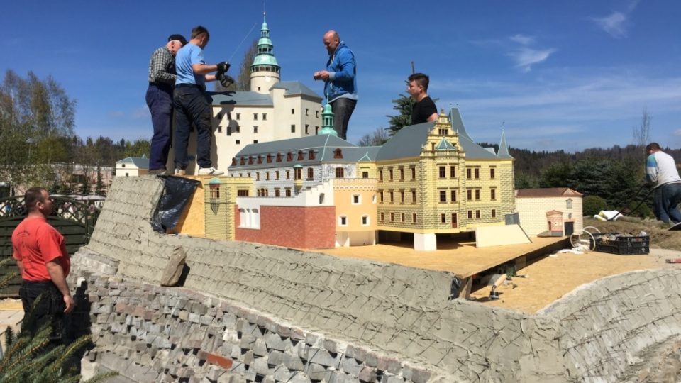 Frýdlantský hrad a zámek se už brzy objeví v Parku miniatur památek Dolního Slezska