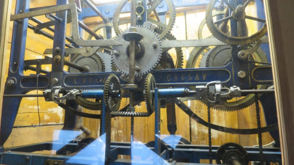 Stroj věžních hodin z roku 1910