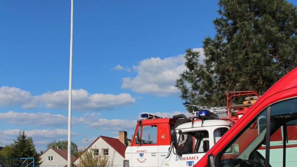 SDH Sedlice bojuje v soutěži Dobráci roku. Jednou z hasičských tradic je stavění májky