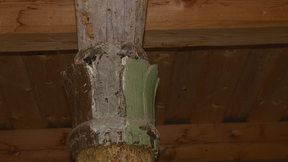Detail dřevěného sloupu