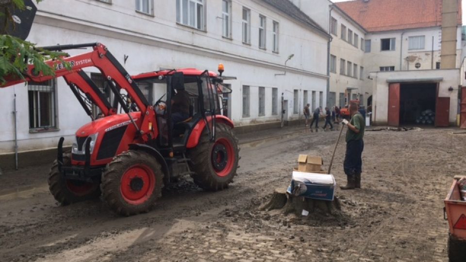 Libochovice - úklid po bouřce