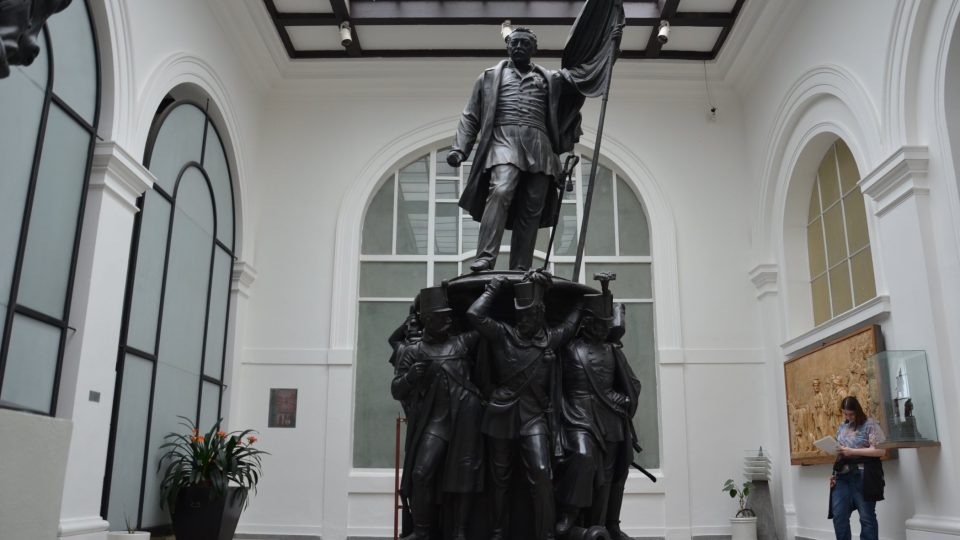 Bronzový pomník maršála Radeckého stával na Malostranském náměstí