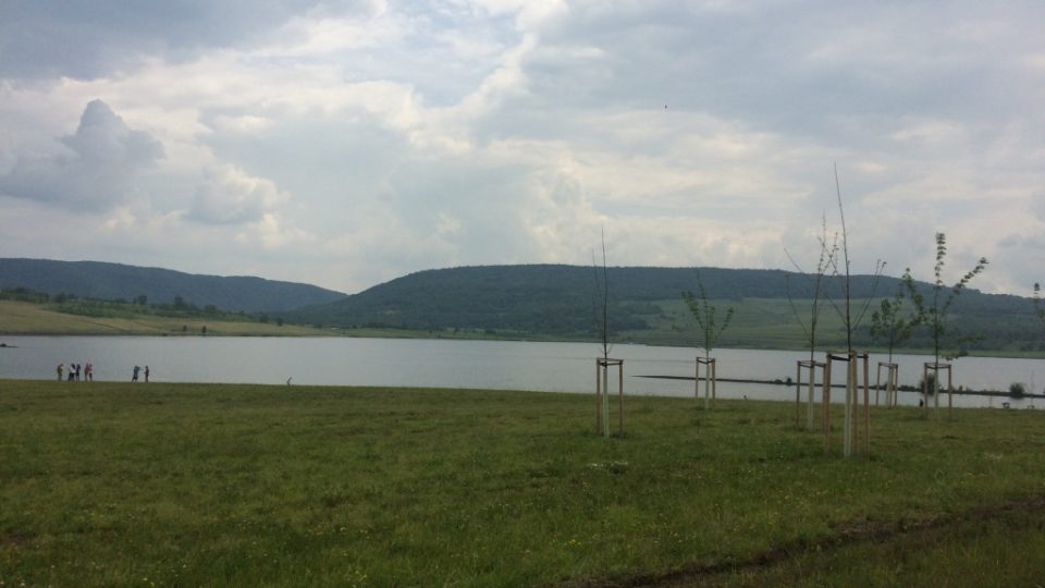 Jezero Milada na Ústecku, kde bývaly hnědouhelné doly