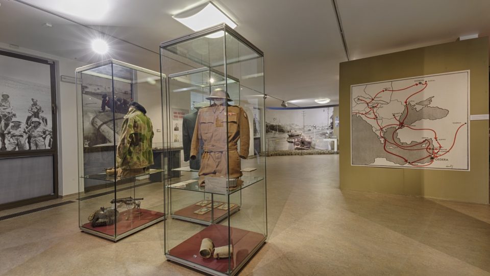 Výstava Odchody a návraty v hrabyňském památníku