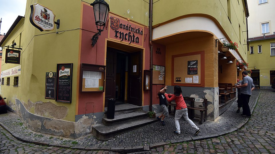 Baráčnická rychta a poslední představení Dechovky divadla Vosto5