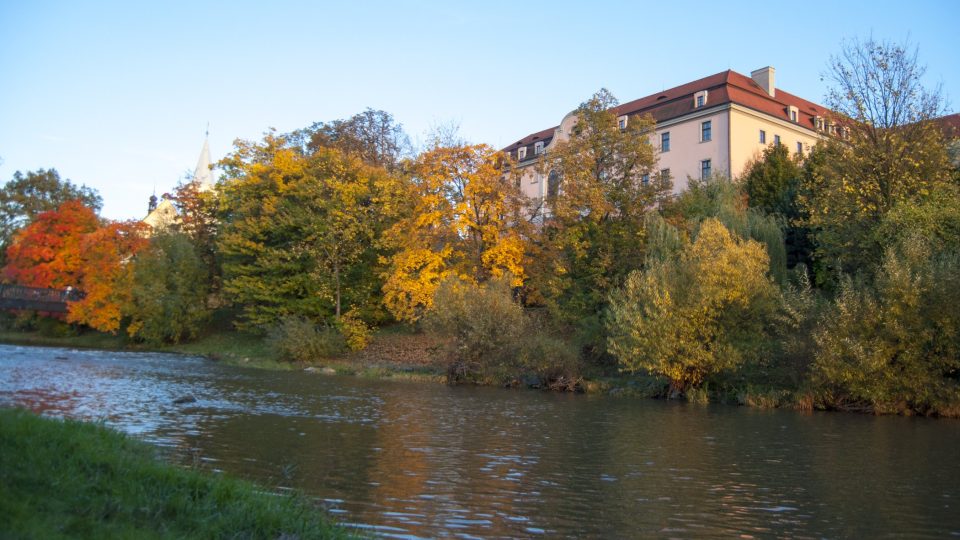 Severní křídlo - pohled od Bečvy