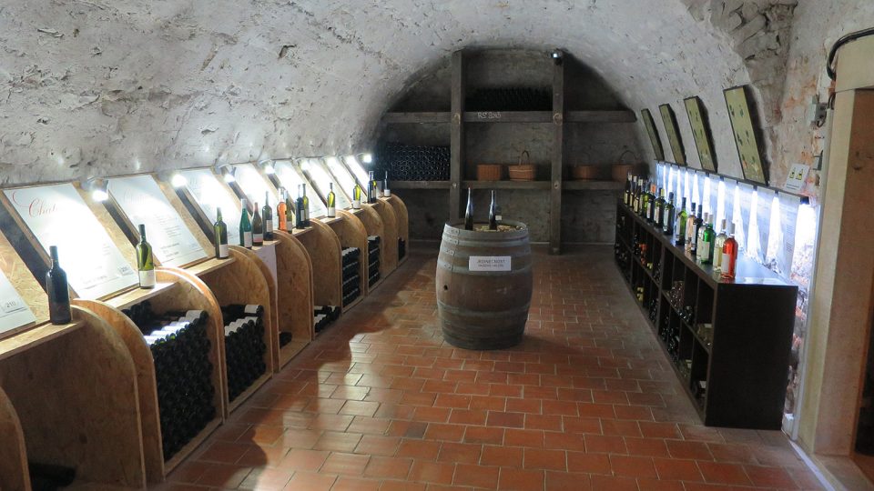 Banka vín ve sklepení litomyšlského zámku
