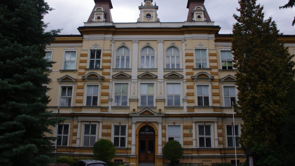 Střední lesnická škola v Hranicích je pokračovatelem tradice položené na úsovském zámku