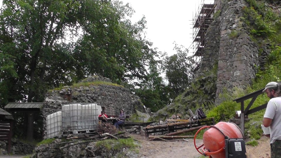 Nadšenci už 25 let opravují hrad Kumburk na Semilsku