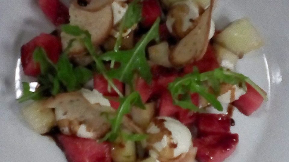 Melounový salát - V restauraci Aquarium se přesvědčíme o tom, jak chutná pravé Středomoří
