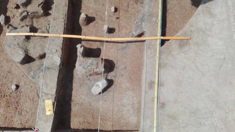 Jak hrady z písku vypadají archeologické sondy u Vojenice na Rychnovsku