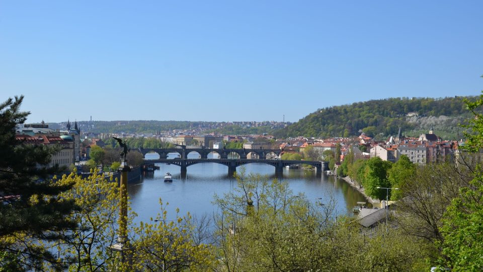 Vltavské mosty pohledem z Letné