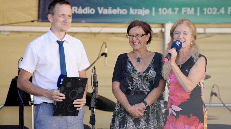 Miroslav Hruban s Kateřinou Cajthamlovou a Jitkou Slezákovou