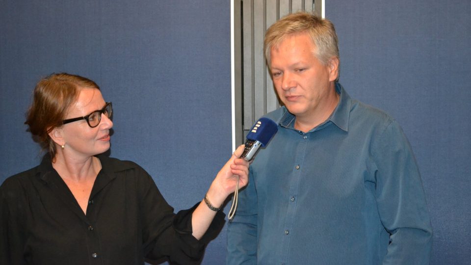 Šéf techniky ostravského rozhlasu a redaktorka Petra Sasínová