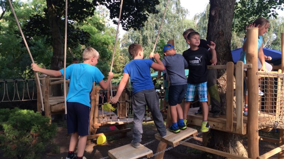 V Ústí nad Labem otevřeli první lanové centrum pro děti. Je na Severní Terase 