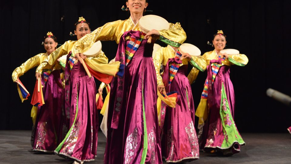 Obrazem z Karlovarského folklorního festivalu