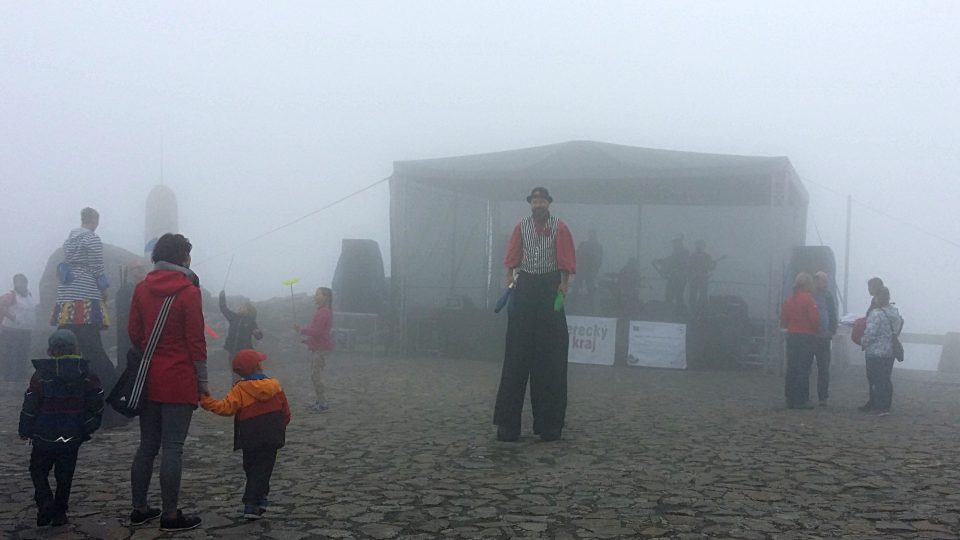 Oslavy narozeniny Ještědu byly tentokrát v mlze