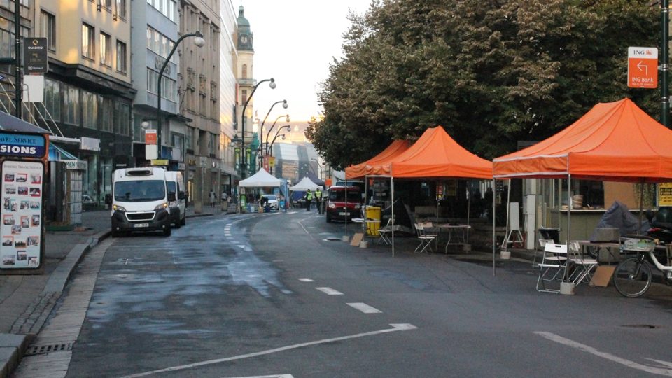 Den bez aut v Praze na Národní třídě