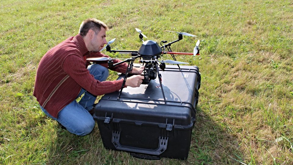 Jakub Miřijovský s dronem v Litovelském Pomoraví 