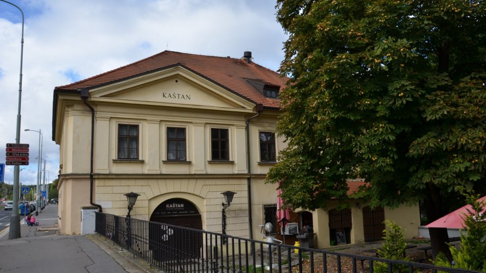 Dům U Kaštanu, 7. 4. 1878 zde byla založena Českoslovanská sociálně demokratická strana dělnická