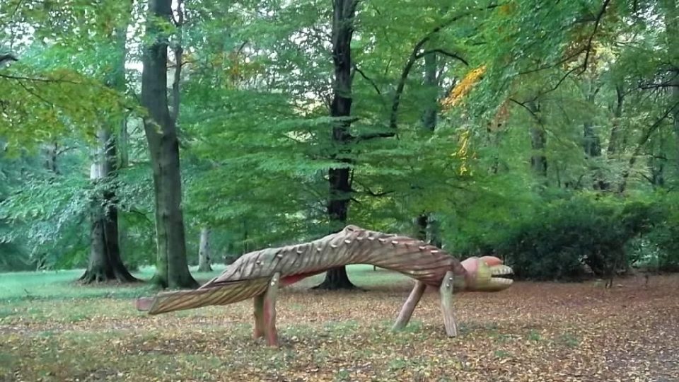 Zámecký park oživí dřevěné sochy