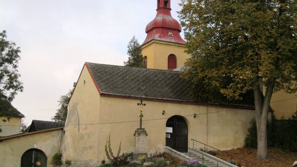 Kostel svatého Bartoloměje v obci Karle