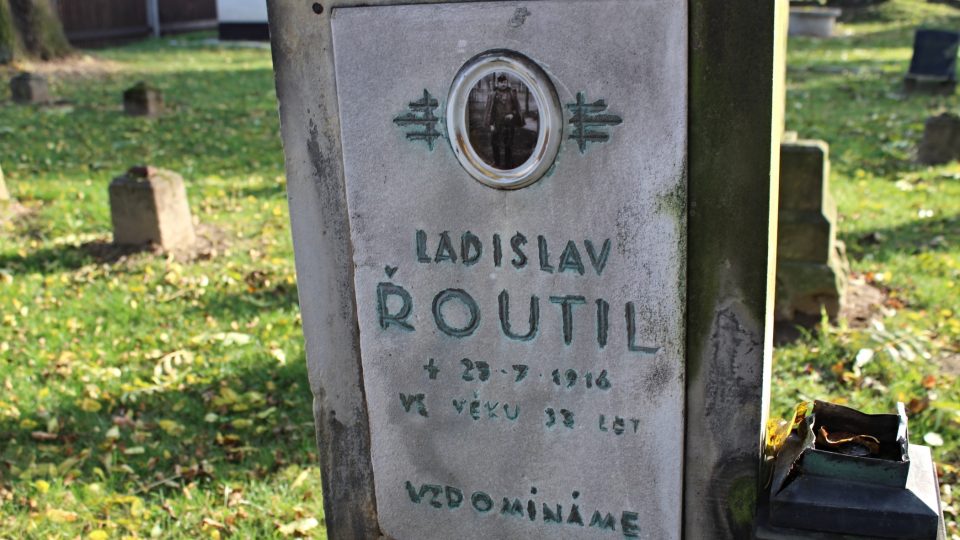 Náhrobek Ladislava Řoutila
