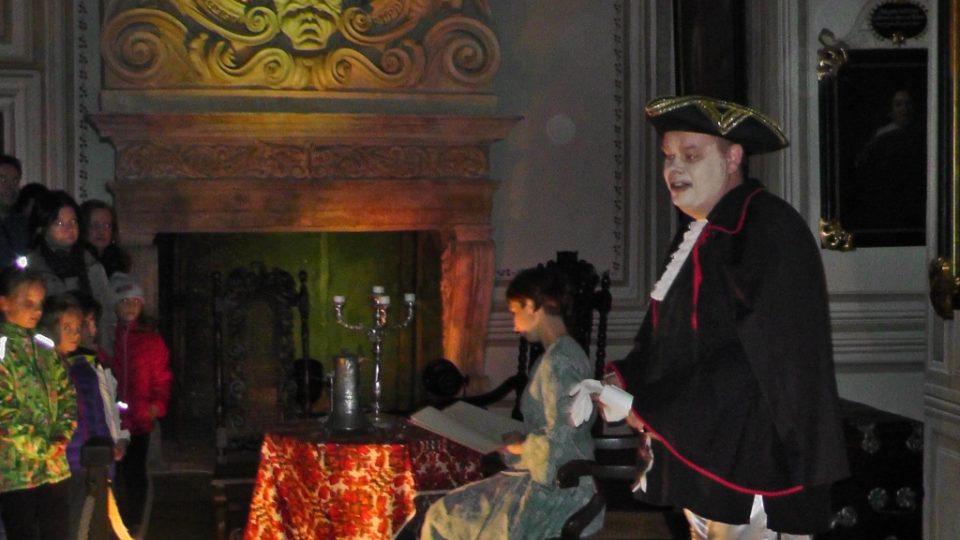 Státní hrad a zámek v severočeském Frýdlantu se rozloučil s návštěvnickou sezonou halloweenskou nocí