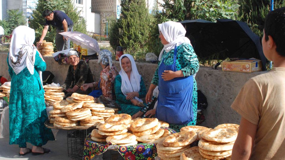 Lipjošky si s oblibou odvážejí domů i návštěvníci Samarkandu