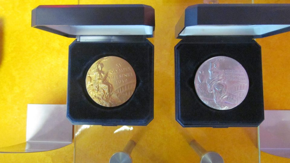 Zlatá medaile Dany Zátopkové z Helsinek 1952
