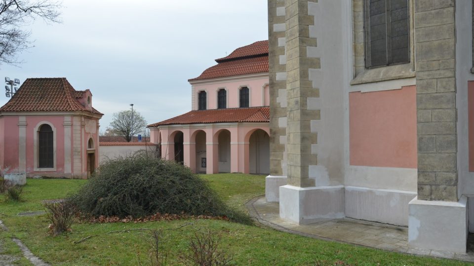 Kostel Panny Marie a Karla Velikého na Karlově