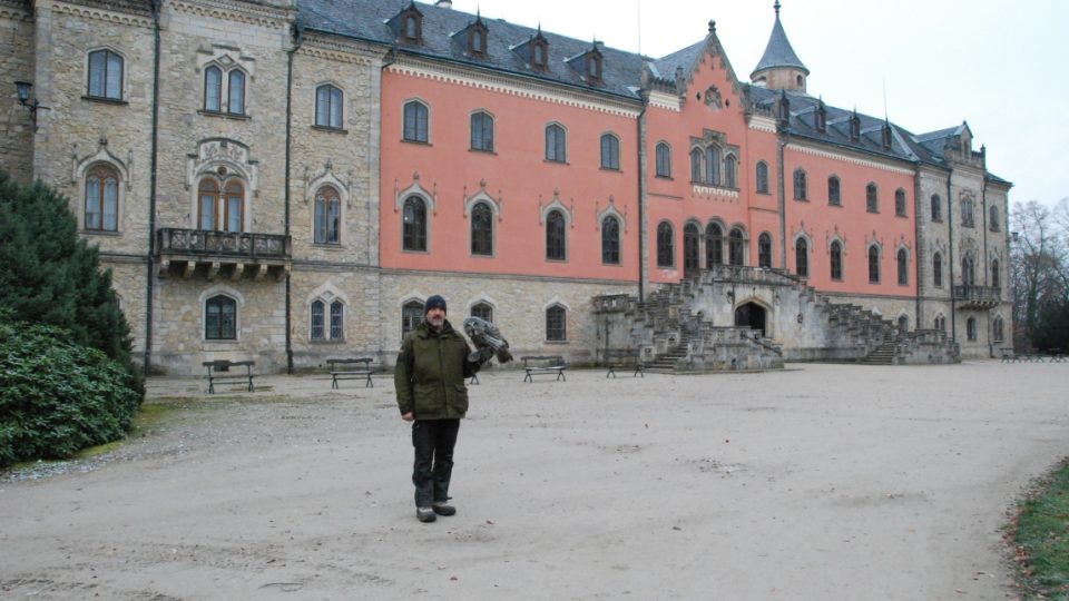 Dravci sychrovského sokolníka Milana Straky si zahráli v pohádkách i v amerických filmech 