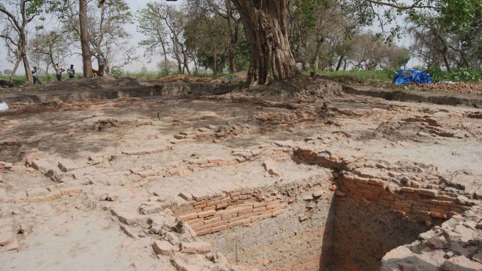 Pozůstatky legendárního Buddhova města našli archeologové údajně u nepálské vesničky Tilaurakot