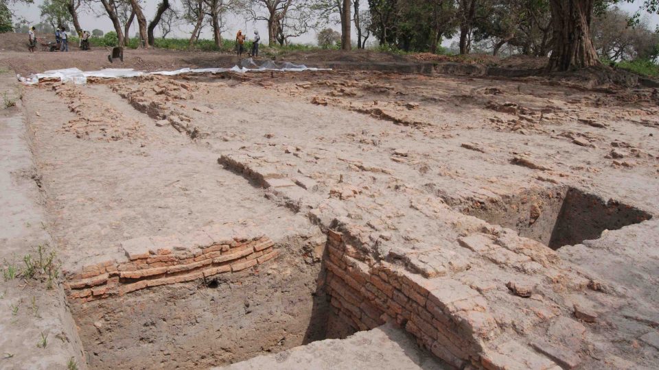 Archeologické vykopávky ve vesničce Tilaurakot