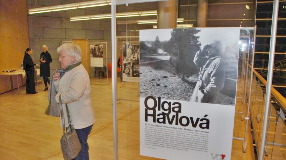Olga Havlová, výstava fotek v liberecké knihovně