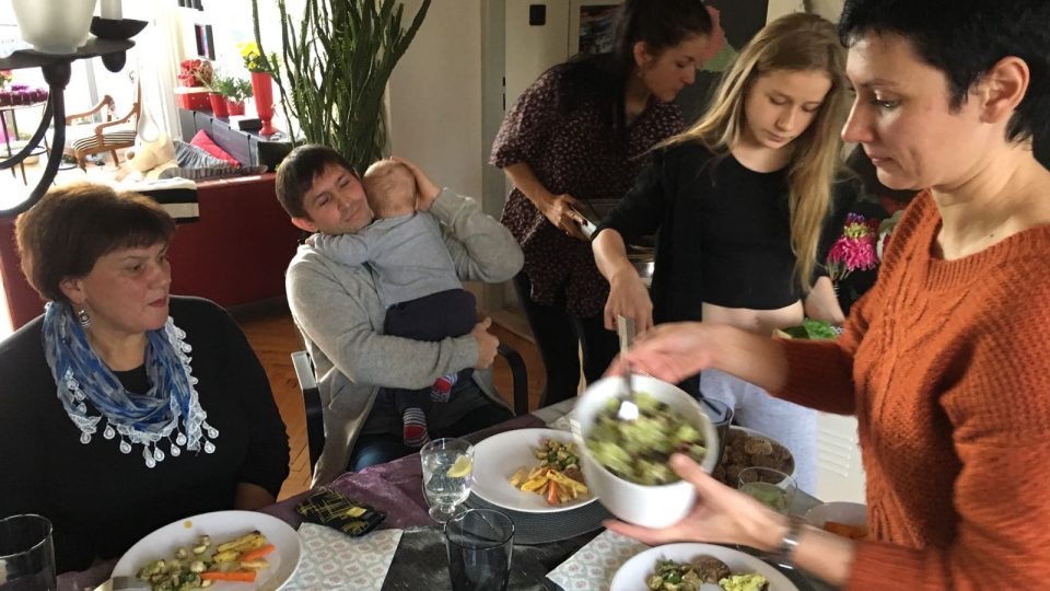 Ústecká rodina pozvala na nedělní oběd své ukrajinské sousedy