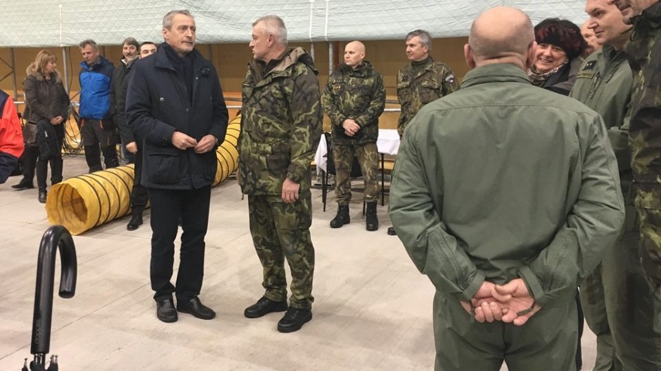 Armáda představila novou základnu jihočeské letecké záchranky na letišti v Bechyni