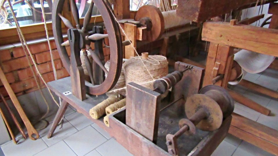 Jeden ze strojů potřebných k výrobě provazů