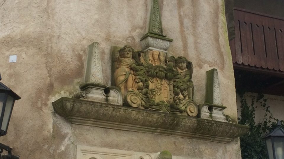 Do zámku v Libouchci na Ústecku se mohli lidé mimořádně podívat při silvestrovské prohlídce Do zámku v Libouchci na Ústecku se mohli lidé mimořádně podívat při silvestrovské prohlídce