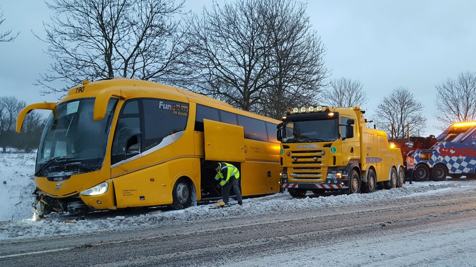 Nehoda autobusu u Žalmanova na Karlovarsku