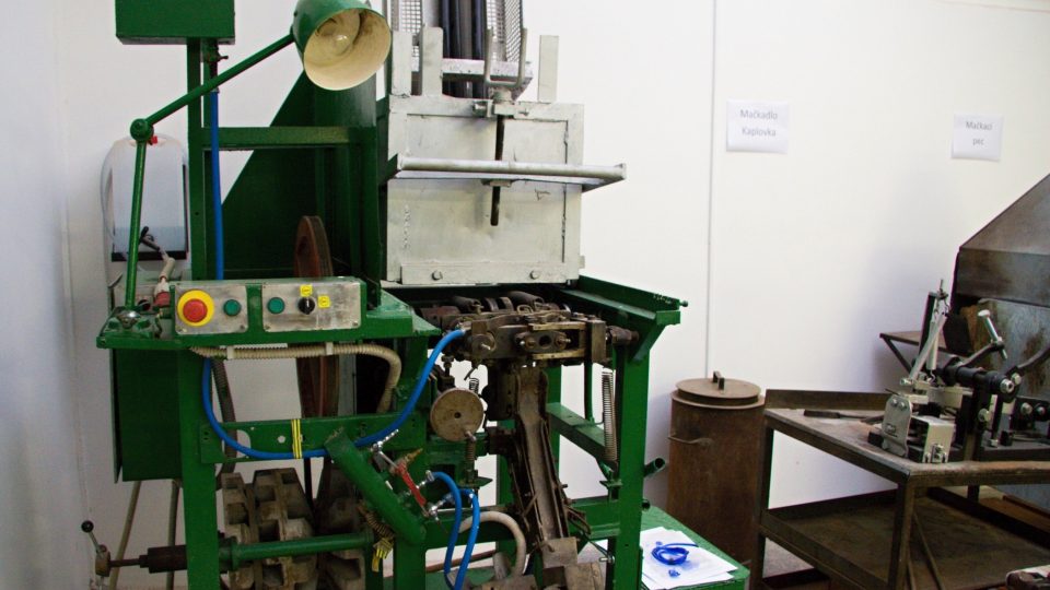 Maturovka - i nyní běžně používaný sklářský stroj
