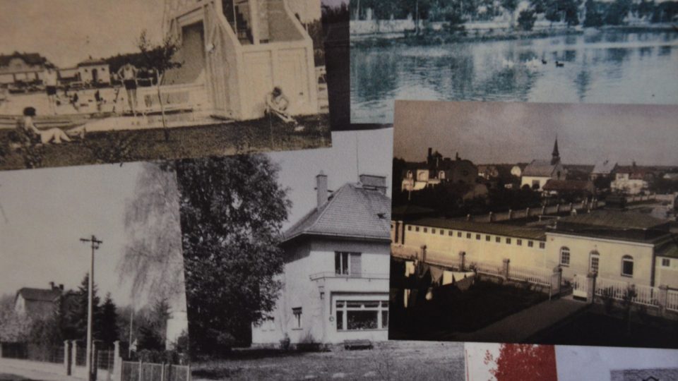 Staré pohlednice v kulturním centru ukazují, jak vypadal vstup do tehdejších lázní (vpravo)