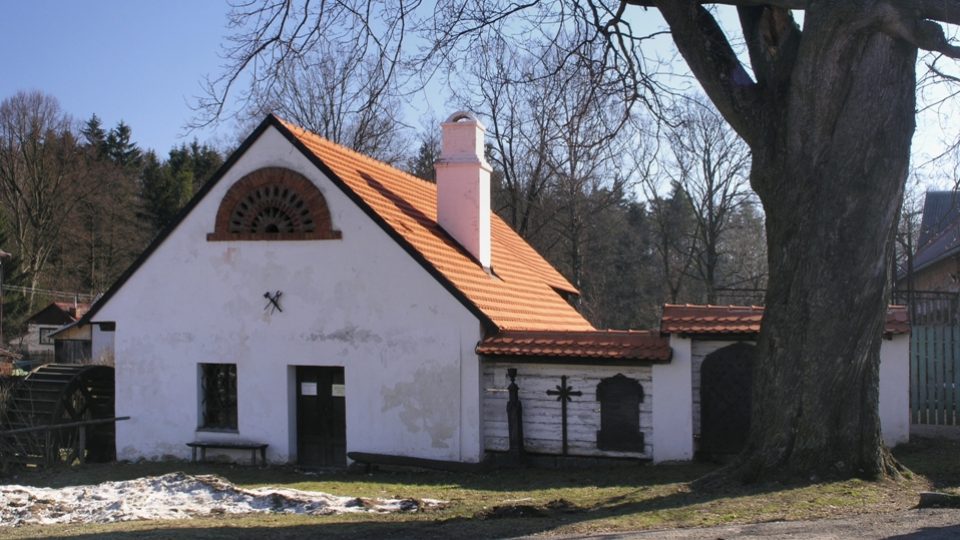 Hamr ve Svobodných Hamrech měl dvě vodní kola