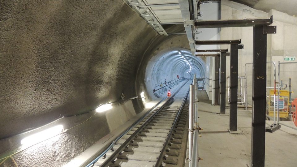 Při stavbě nové železnice vzniká v Londýně na 42 kilometrů nových tunelů