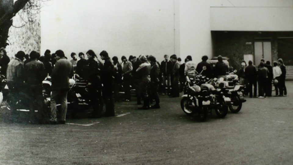 Takhle vypadalo setkání motorkářů v Ústí nad Labem v roce 1982