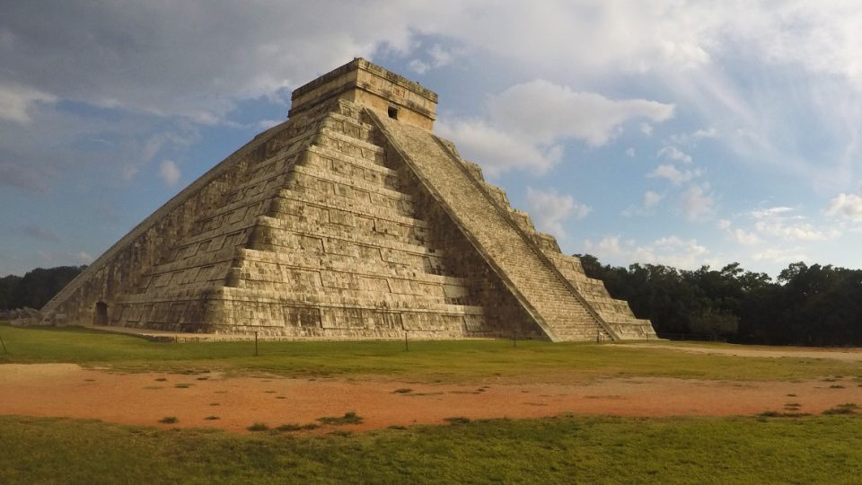 Májské pyramidy v Mexiku