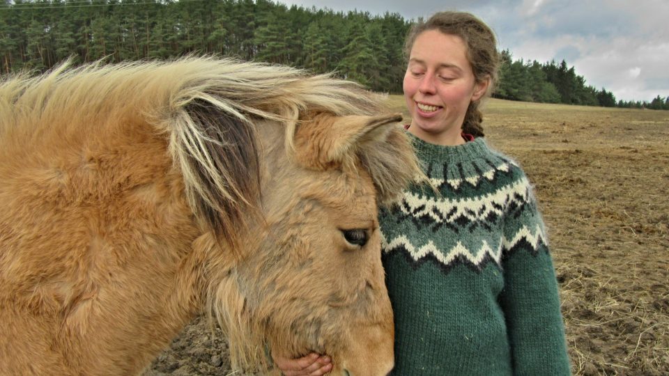 Chovu islandských koní se přes deset let věnuje Anna Dives